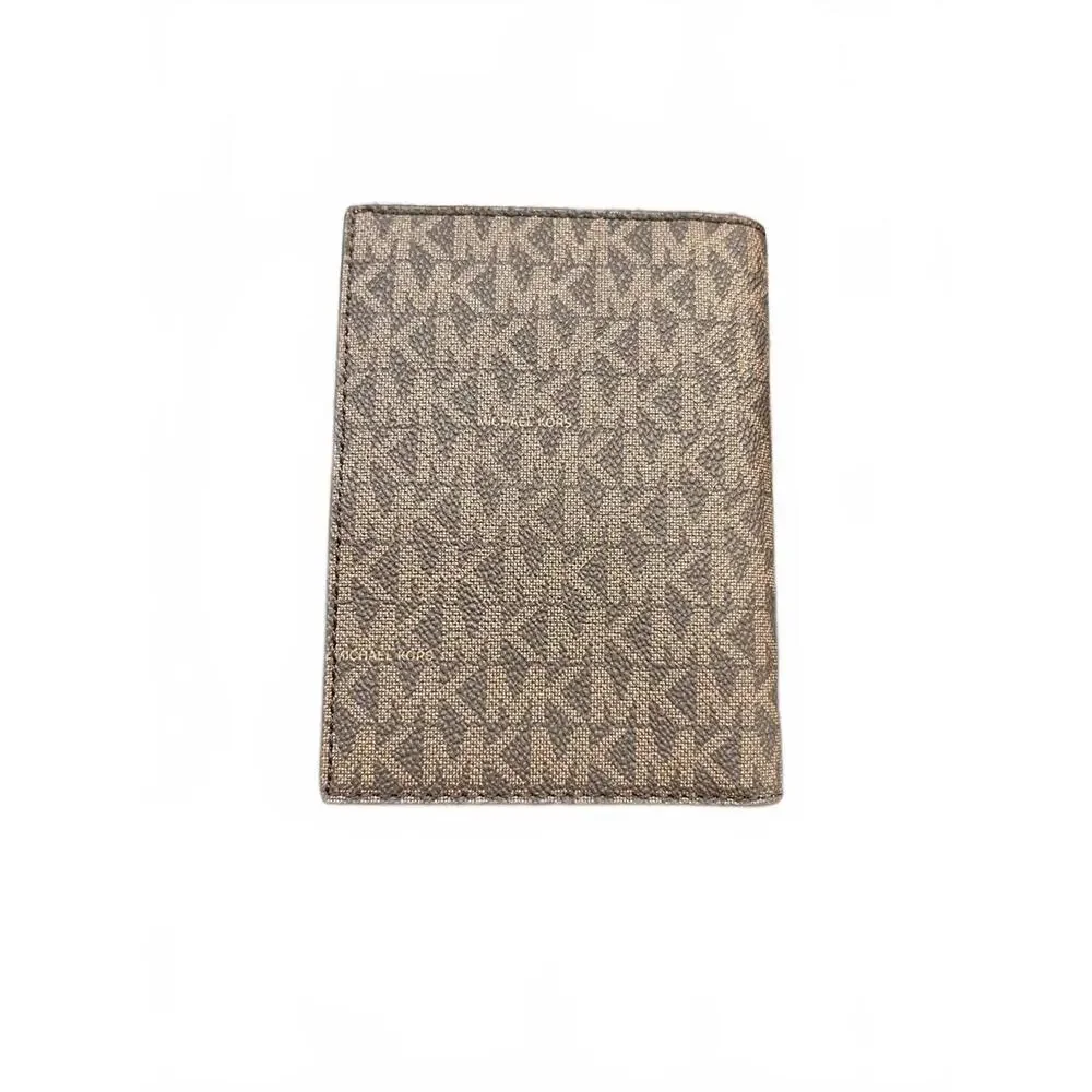 Michael Kors‎ Jet Set Signature Logo Passport Wallet